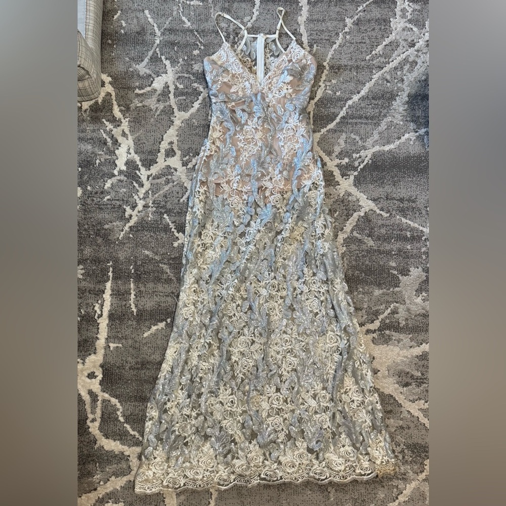 Elegant Silver and White Lace Gown Size S